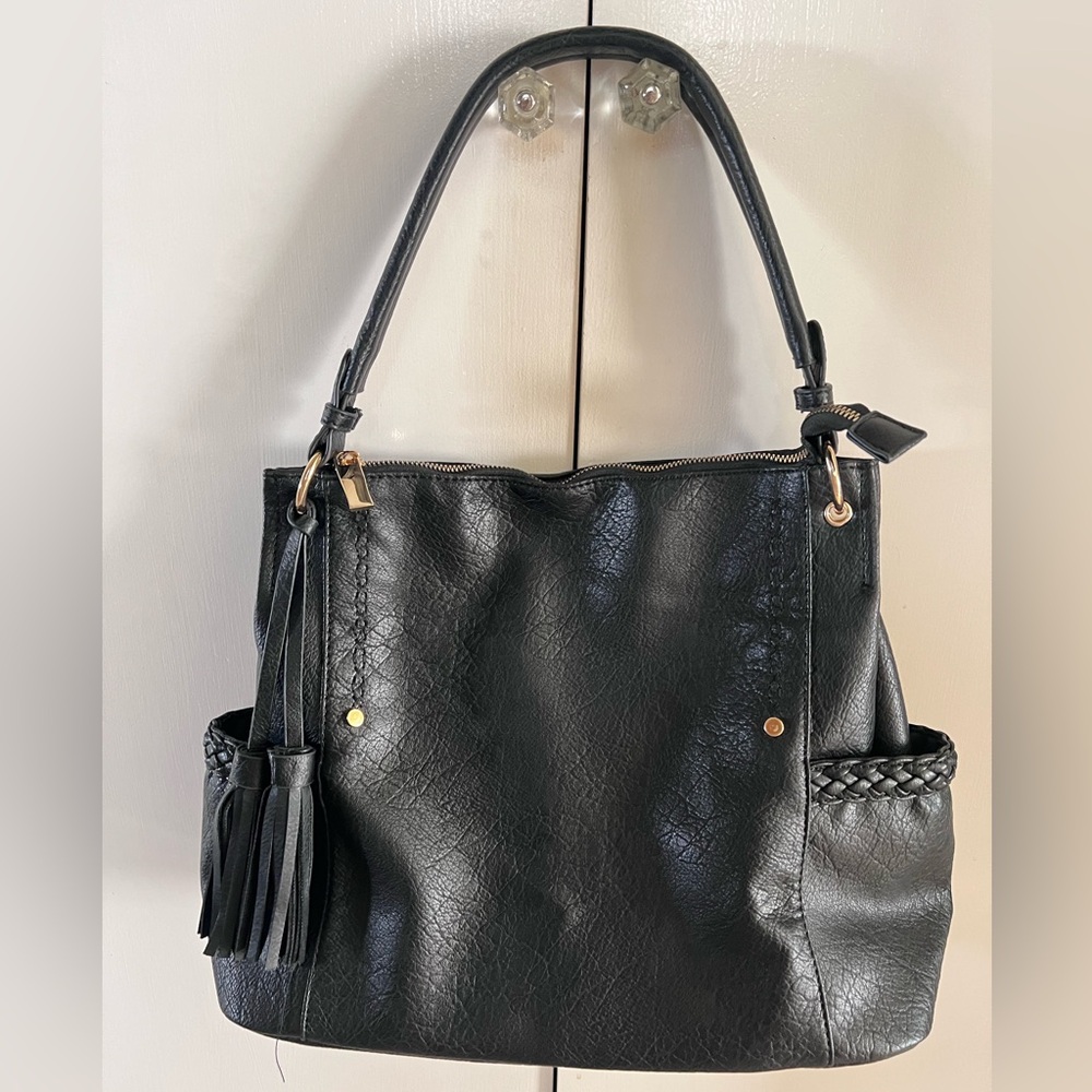 Chic leather purse